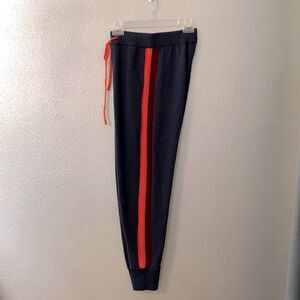 Perfect for the season! Wool Blend sweater knit joggers pants side stripe sz S